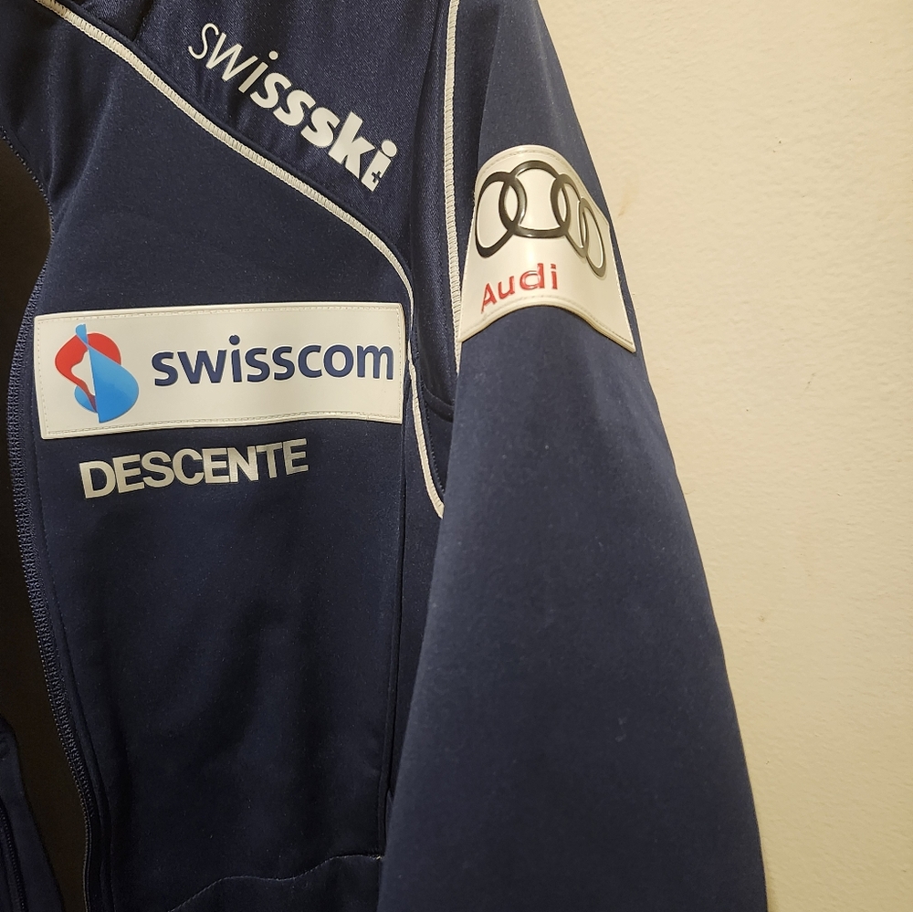 Descente Ski Jacket. Size Small - image 3